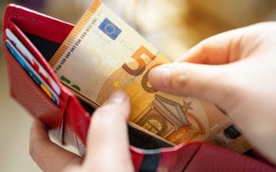 Kako financirati študij v tujini brez dolgov