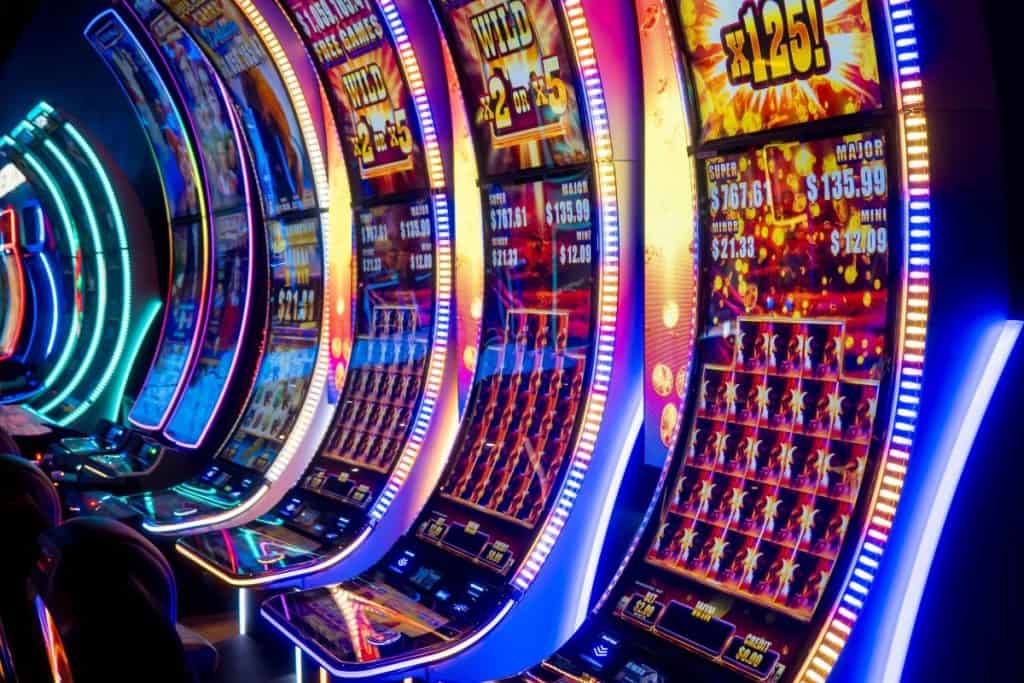 Arena Casino vs druge online casino strani v Sloveniji